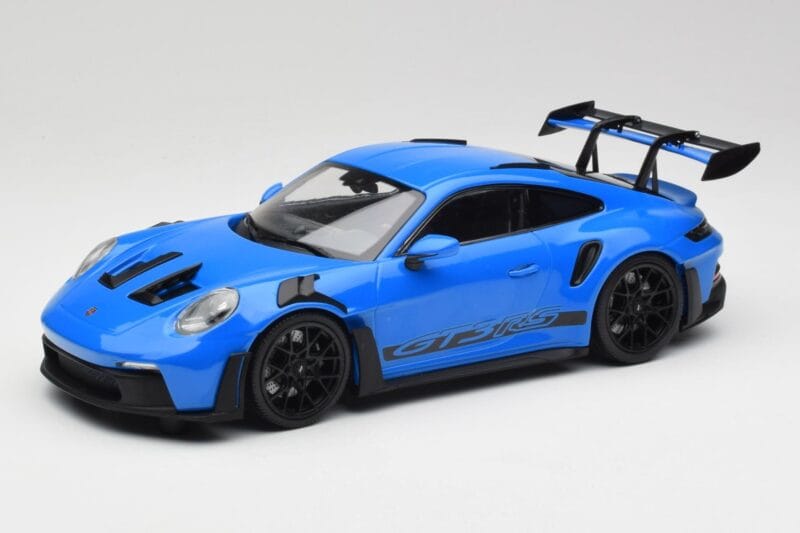 Porsche 911 992 GT3 RS Shark Sininen & Mustat Pyörät Minichamps 1:18 153062233 Metalli