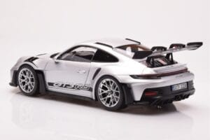 Porsche 911 992 GT3 RS Hopea Metalinen Norev 1:18 187357 Metalli — kuva 7 / 8