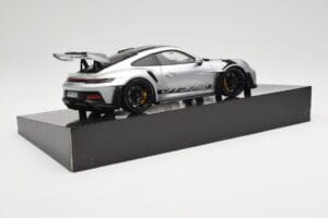 Porsche 911 992 GT3 RS Hopea Weissach Package Minichamps 1:18 110062020 Metalli — kuva 4 / 8