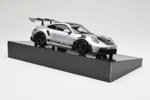 Porsche 911 992 GT3 RS Hopea Weissach Package Minichamps 1:18 110062020 Metalli — kuva 6 / 8