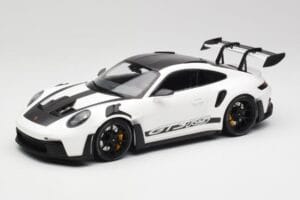Porsche 911 992 GT3 RS Valkoinen & Mustat Pyörät Minichamps 1:18 155062230 Metalli