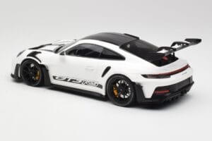 Porsche 911 992 GT3 RS Valkoinen & Mustat Pyörät Minichamps 1:18 155062230 Metalli — kuva 5 / 6