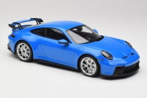 Porsche 911 992 GT3 Shark Sininen & Hopeavanteet Minichamps 1:18 143069015 Hartsi — kuva 4 / 6