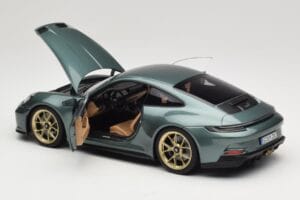 Porsche 911 992 GT3 Touring Package Malachite Green Metallic Norev 1:18 187382 Metalli — kuva 5 / 8