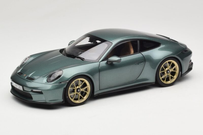 Porsche 911 992 GT3 Touring Package Malachite Green Metallic Norev 1:18 187382 Metalli