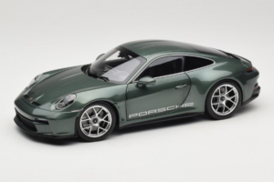 Porsche 911 992 S/T Malachite Green Metallic Norev 1:18 187472 Metalli