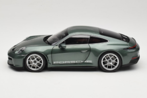 Porsche 911 992 S/T Malachite Green Metallic Norev 1:18 187472 Metalli — kuva 5 / 8