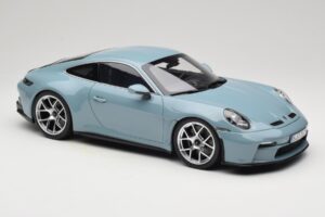 Porsche 911 992 S/T Meisenblau Norev 1:12 127550 Metalli — kuva 4 / 6