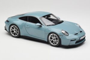 Porsche 911 992 S/T Meissen Blue Norev 1:18 187470 Metalli — kuva 6 / 8