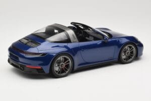 Porsche 911 992 Targa 4 GTS Blue Metallic Minichamps 1:18 155061060 Metalli — kuva 2 / 6