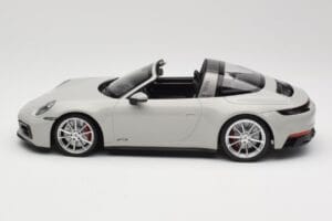Porsche 911 992 Targa 4 GTS Harmaa Minichamps 1:18 155061064 Metalli — kuva 3 / 6