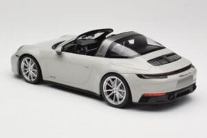 Porsche 911 992 Targa 4 GTS Harmaa Minichamps 1:18 155061064 Metalli — kuva 5 / 6