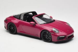 Porsche 911 992 Targa 4 GTS Rubystar Minichamps 1:18 155061066 Metalli — kuva 4 / 6
