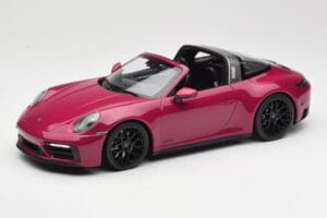 Porsche 911 992 Targa 4 GTS Rubystar Minichamps 1:18 155061066 Metalli