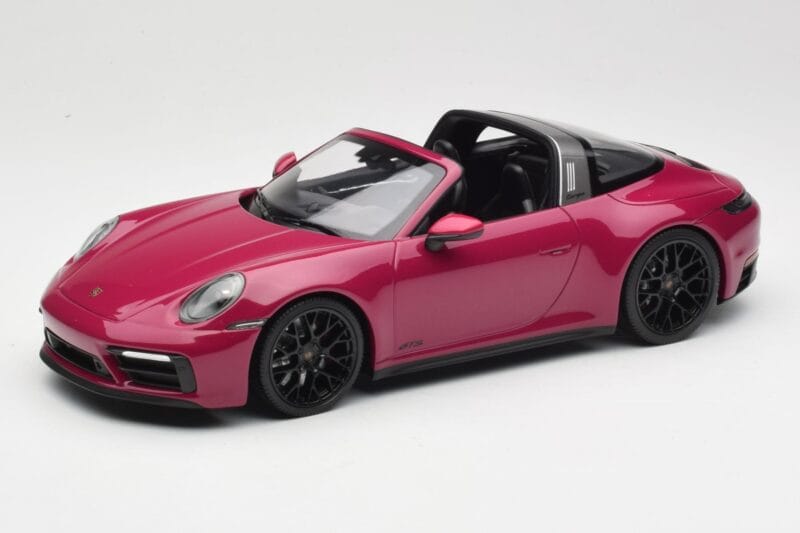Porsche 911 992 Targa 4 GTS Rubystar Minichamps 1:18 155061066 Metalli