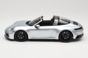 Porsche 911 992 Targa 4 GTS Hopea Minichamps 1:18 155061061 Metalli — kuva 3 / 6