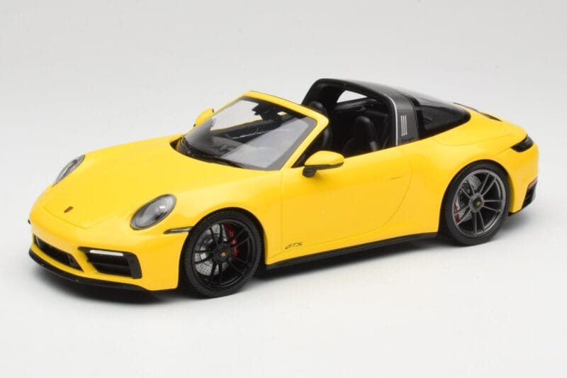 Porsche 911 992 Targa 4 GTS Keltainen Minichamps 1:18 153061064 Metalli