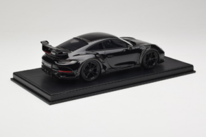Porsche 911 992 TechArt GTstreet R Musta Mustilla Vanteilla TechArt 1:18 REMC012 Hartsi — kuva 3 / 6