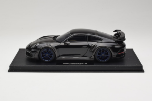 Porsche 911 992 TechArt GTstreet R Musta Sinisillä Vanteilla TechArt 1:18 REMC009 Hartsi