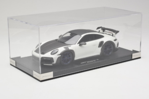 Porsche 911 992 TechArt GTstreet R Valkoinen Sinisillä Vanteilla TechArt 1:18 REMC014 Hartsi — kuva 2 / 6