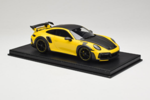 Porsche 911 992 TechArt GTstreet R Keltainen Mustilla Vanteilla TechArt 1:18 REMC011 Hartsi — kuva 4 / 6