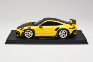 Porsche 911 992 TechArt GTstreet R Keltainen Valkoisilla Vanteilla TechArt 1:18 REMC015 Hartsi