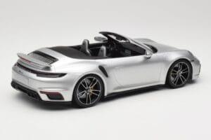 Porsche 911 992 Turbo S Avoauto Hopea Minichamps 1:18 155069082 Metalli — kuva 2 / 6
