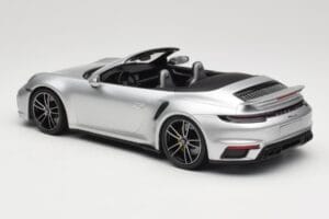 Porsche 911 992 Turbo S Avoauto Hopea Minichamps 1:18 155069082 Metalli — kuva 5 / 6