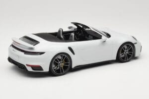 Porsche 911 992 Turbo S Avoauto White Metallic Minichamps 1:18 155069080 Metalli — kuva 2 / 6
