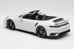 Porsche 911 992 Turbo S Avoauto White Metallic Minichamps 1:18 155069080 Metalli — kuva 5 / 6