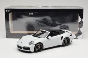 Porsche 911 992 Turbo S Avoauto White Metallic Minichamps 1:18 155069080 Metalli — kuva 6 / 6