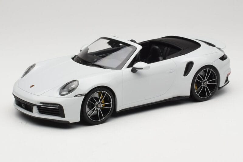 Porsche 911 992 Turbo S Avoauto White Metallic Minichamps 1:18 155069080 Metalli