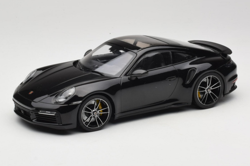 Porsche 911 992 Turbo S Musta Minichamps 1:18 WAP02117BOL002 Metalli