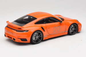 Porsche 911 992 Turbo S Coupe Sport Design Oranssi Minichamps 1:18 113069074 Metalli — kuva 3 / 8