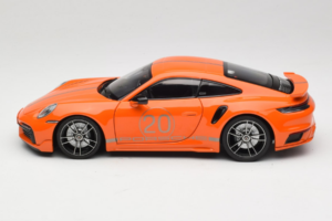 Porsche 911 992 Turbo S Coupe Sport Design Oranssi Minichamps 1:18 113069074 Metalli — kuva 4 / 8