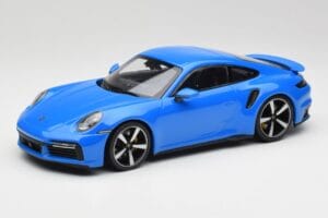 Porsche 911 992 Turbo S Gentian Sininen Minichamps 1:18 155069074 Metalli