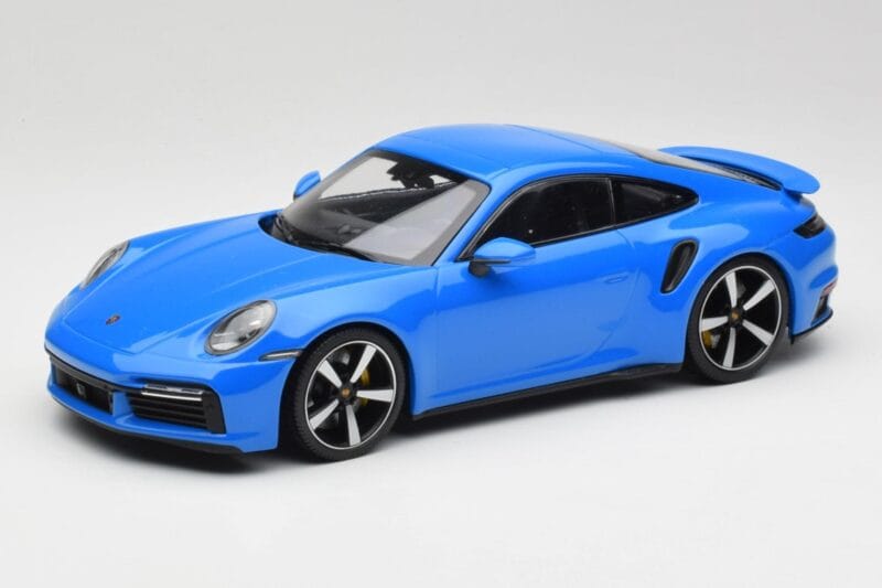 Porsche 911 992 Turbo S Gentian Sininen Minichamps 1:18 155069074 Metalli