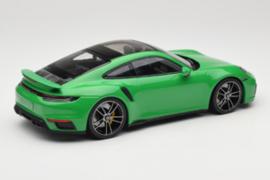 Porsche 911 992 Turbo S Vihreä Minichamps 1:18 153069077 Metalli — kuva 2 / 6