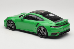 Porsche 911 992 Turbo S Vihreä Minichamps 1:18 153069077 Metalli — kuva 5 / 6