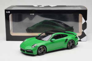 Porsche 911 992 Turbo S Vihreä Minichamps 1:18 153069077 Metalli — kuva 6 / 6