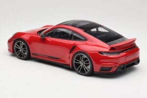 Porsche 911 992 Turbo S Punainen Minichamps 1:18 155069070 Metalli — kuva 5 / 6