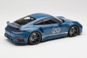 Porsche 911 992 Turbo S Sport Design Package Gentian Blue Metallic Minichamps 1:18 155069170 Metalli — kuva 2 / 6