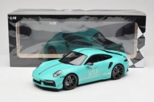 Porsche 911 992 Turbo S Sport Design Package Racing Green Minichamps 1:18 155069175 Metalli — kuva 6 / 6