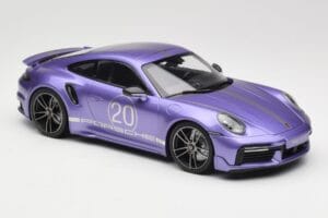 Porsche 911 992 Turbo S Sport Design Package Viola Metallic Minichamps 1:18 155069174 Metalli — kuva 4 / 6