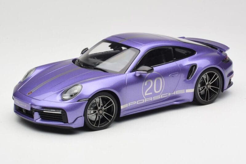 Porsche 911 992 Turbo S Sport Design Package Viola Metallic Minichamps 1:18 155069174 Metalli