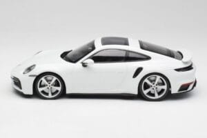 Porsche 911 992 Turbo S Valkoinen Concept Minichamps 1:18 WAP0211620CNP Metalli — kuva 3 / 6