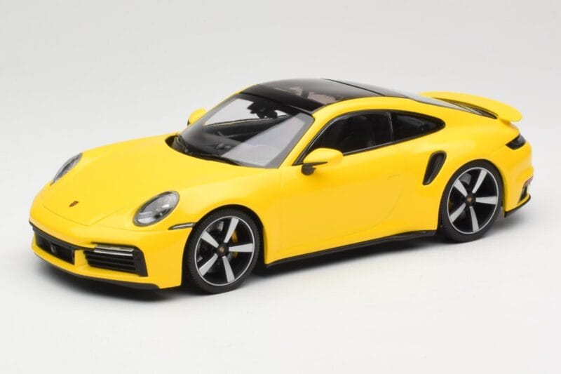 Porsche 911 992 Turbo S Keltainen Minichamps 1:18 155069071 Metalli