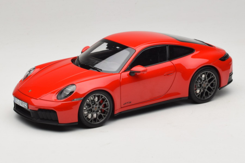 Porsche 911 992.2 Carrera 4 GTS Guards Red Norev 1:18 187171 Metalli