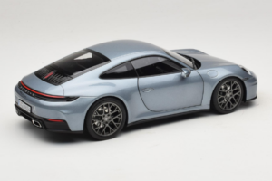 Porsche 911 992.2 Carrera Polar Silver Metallic Norev 1:18 187170 Metalli — kuva 3 / 8