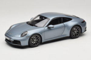 Porsche 911 992.2 Carrera Polar Silver Metallic Norev 1:18 187170 Metalli